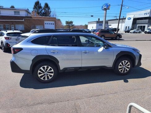 Certified 2023 Subaru Outback Premium w/ Popular Package #1 AWD/4WD image 9