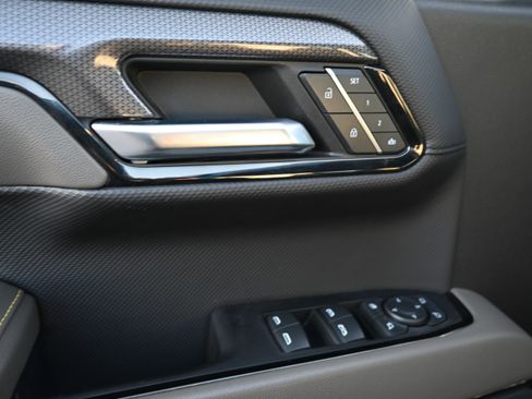 Used 2024 Chevrolet Silverado 1500 ZR2 w/ Technology Package image 16