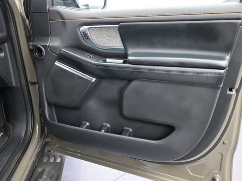 Used 2025 Ford Expedition Tremor AWD/4WD image 17