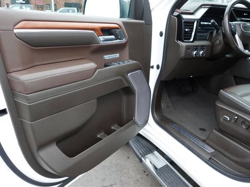 Used 2022 GMC Sierra 1500 Denali AWD/4WD image 17