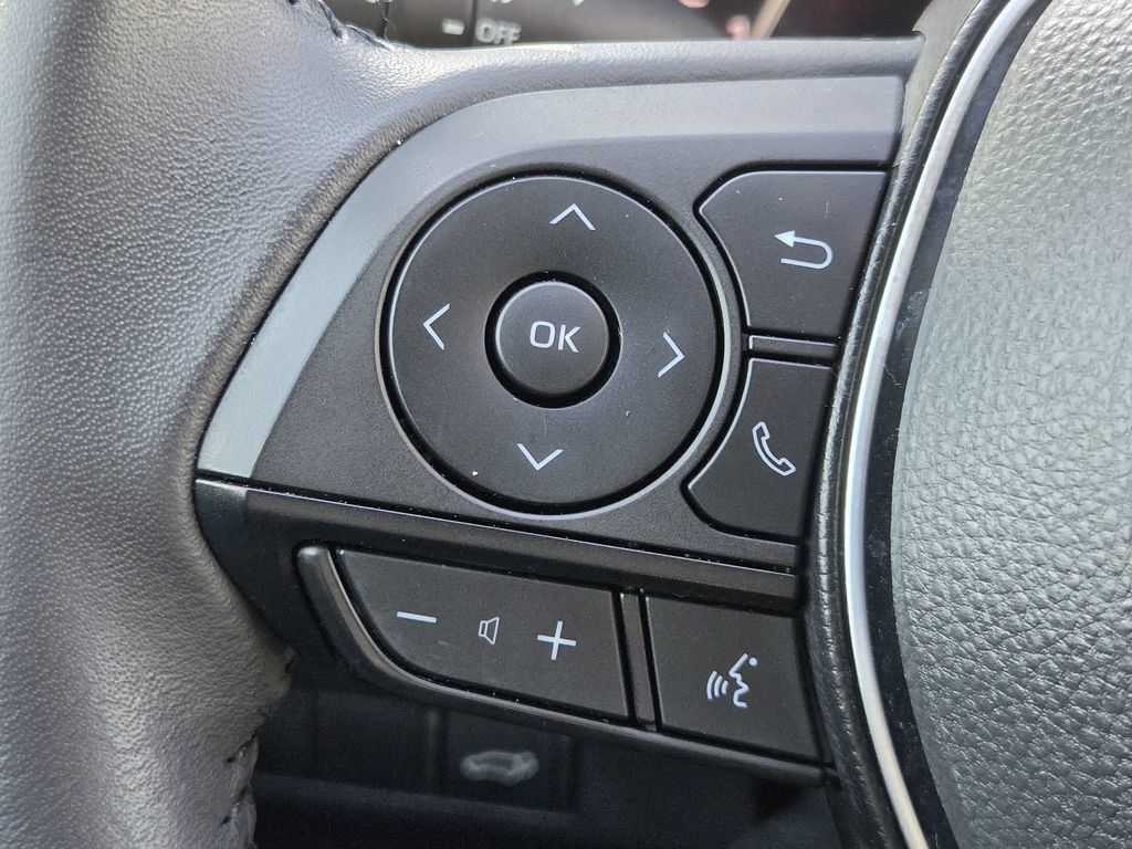 Used 2025 Toyota RAV4 XLE Premium FWD image 24