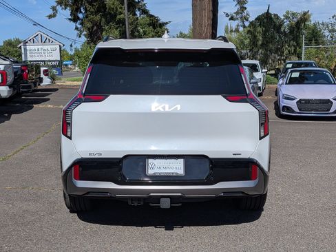 Used 2024 Kia EV9 GT-Line AWD/4WD image 4