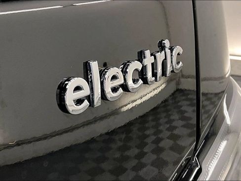 Used 2023 Hyundai Kona Limited FWD image 7