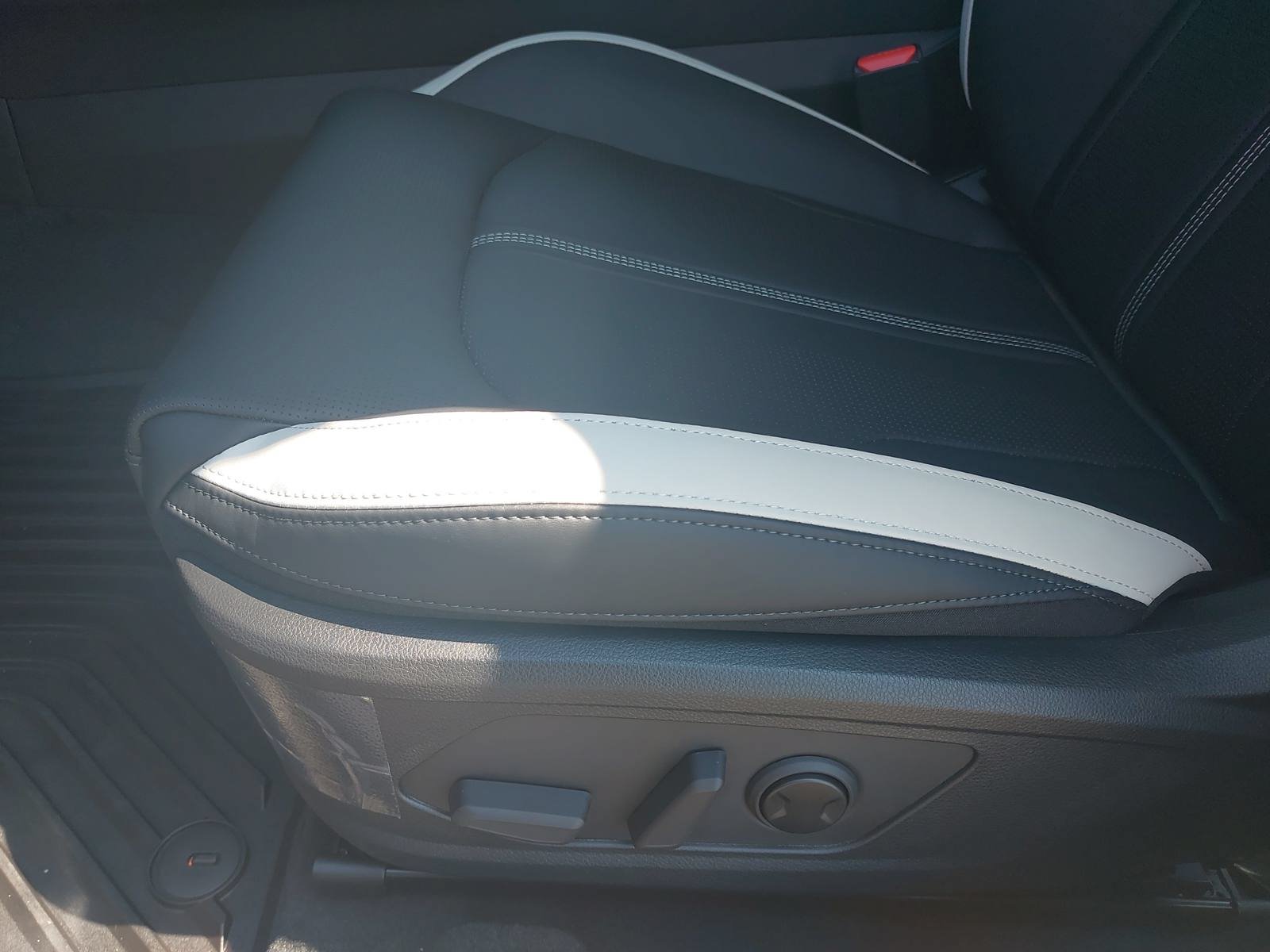 New 2027 Kia K5 GT-Line w/ GT-Line Premium Package FWD image 29