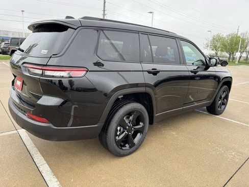 New 2025 Jeep Grand Cherokee L Altitude image 7