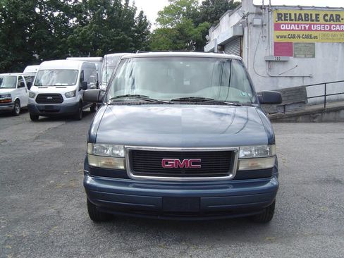 Used 2001 GMC Safari Passenger image 3