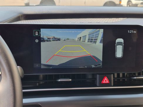 Used 2025 Kia Carnival FWD image 26