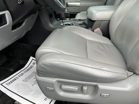 Used 2018 Toyota Sequoia Limited w/ Safety & Convenience Package AWD/4WD image 12