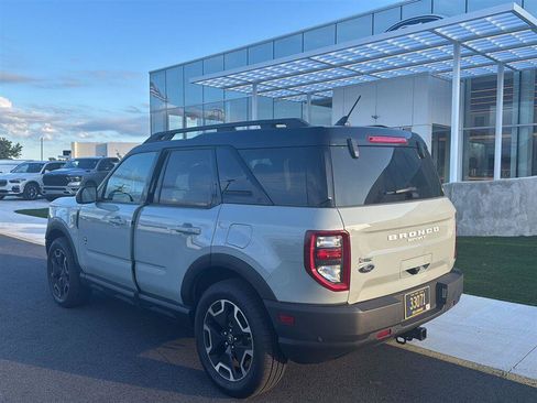 Used 2022 Ford Bronco Sport Outer Banks w/ Tech Package AWD/4WD image 16