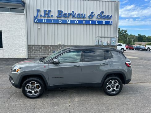 Used 2022 Jeep Compass Trailhawk w/ Trailer Tow Group AWD/4WD image 6
