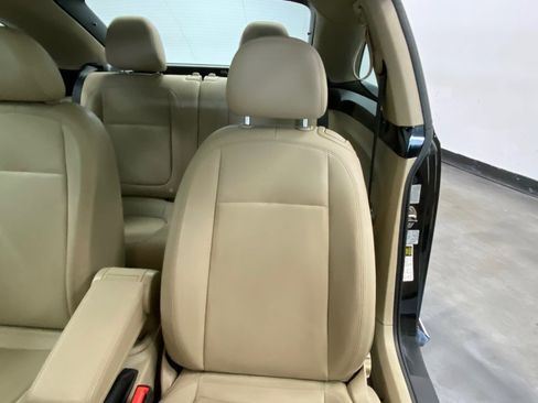 Used 2014 Volkswagen Beetle 2.5 image 20