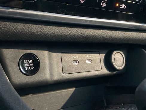 Used 2024 Nissan Rogue S FWD image 24