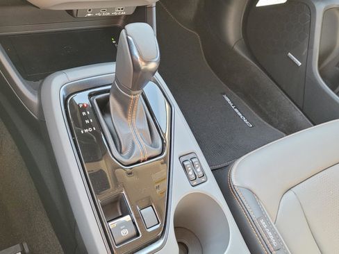 Used 2025 Subaru Crosstrek 2.5i Limited w/ Crosstrek Mirror Package image 13