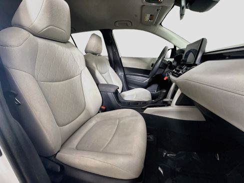 Used 2023 Toyota Corolla Cross L FWD image 29