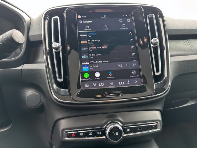 Used 2023 Volvo C40 P8 Recharge Ultimate AWD/4WD image 25