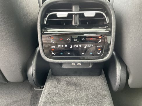 New 2026 Mercedes-Benz E 53 AMG e 4MATIC Sedan image 38