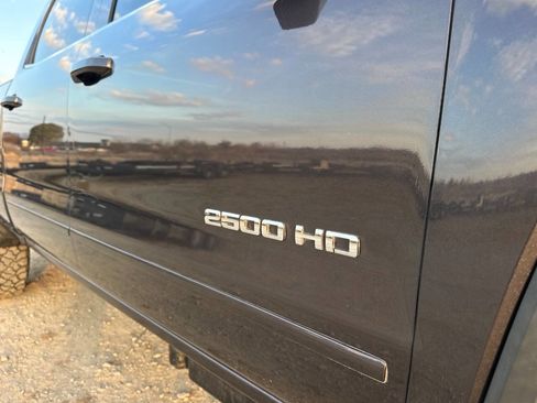 Used 2015 GMC Sierra 2500 SLE w/ Suspension Package, Off-Road image 38