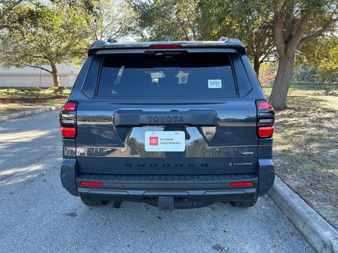 Certified 2025 Toyota 4Runner TRD Off-Road Premium image 4