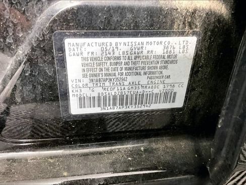 Used 2019 Nissan Sentra SV FWD image 3