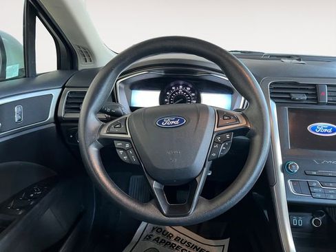 Used 2020 Ford Fusion SE image 10