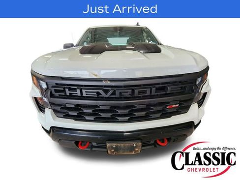 Used 2024 Chevrolet Silverado 1500 Custom Trail Boss w/ LPO, Dark Essentials Package AWD/4WD image 3