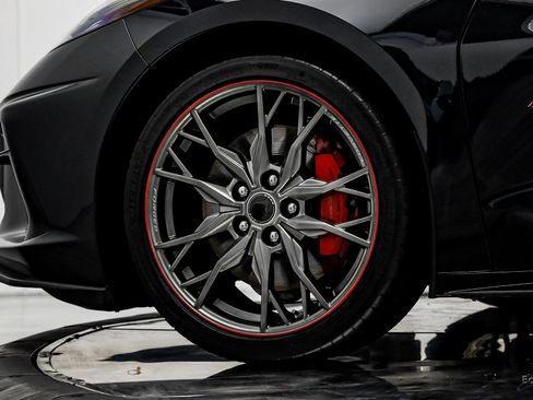 Used 2023 Chevrolet Corvette Stingray Premium Cpe w/ Z51 Performance Package image 95