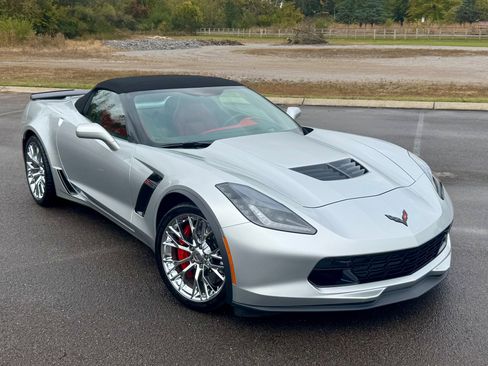 Used 2016 Chevrolet Corvette Z06 w/ 3LZ Preferred Equipment Group image 9