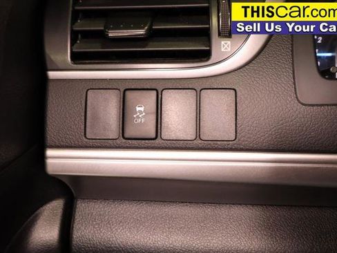 Used 2014 Toyota Camry SE image 14