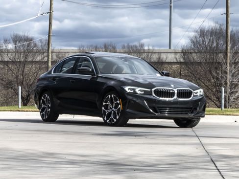 Certified 2025 BMW 330i Sedan image 2