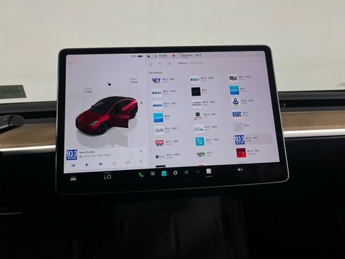 Used 2024 Tesla Model Y Long Range image 16