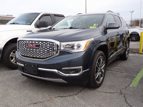 Used 2019 GMC Acadia Denali w/ Technology Package image 3