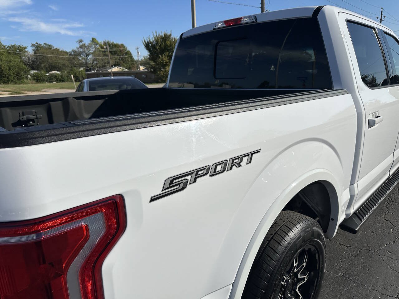Used 2015 Ford F150 XLT w/ Equipment Group 302A Luxury RWD image 10