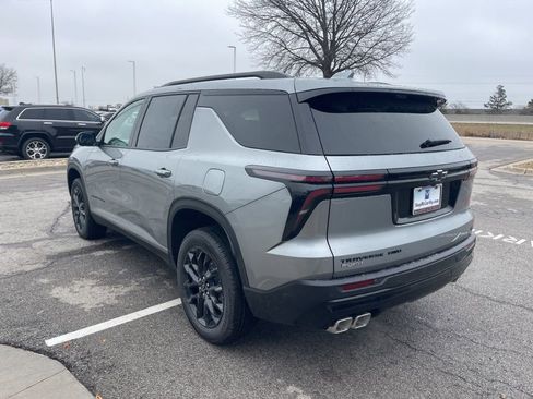 New 2026 Chevrolet Traverse LT w/ Midnight/Sport Edition image 5