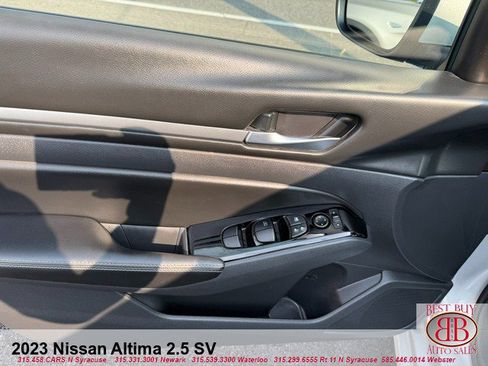 Used 2023 Nissan Altima 2.5 SV FWD image 13