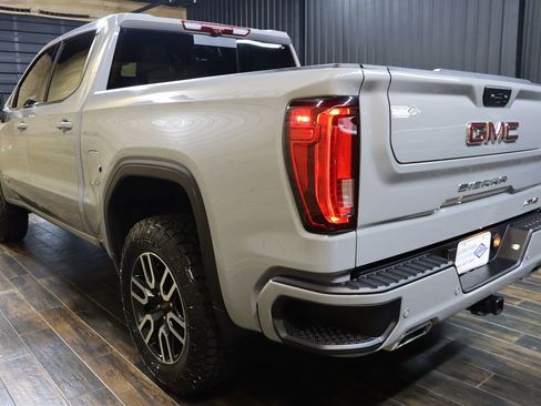 Used 2024 GMC Sierra 1500 AT4 w/ Technology Package image 3