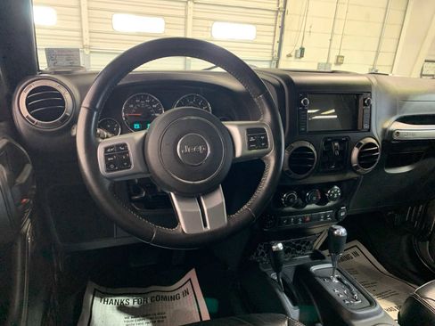 Used 2016 Jeep Wrangler Unlimited Sport image 4