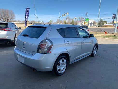 Used 2009 Pontiac Vibe w/ Preferred Package image 8