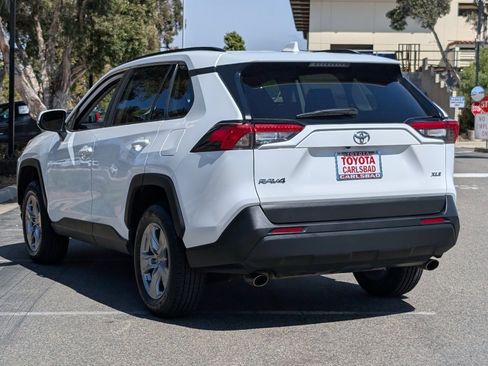 Used 2024 Toyota RAV4 XLE FWD image 12