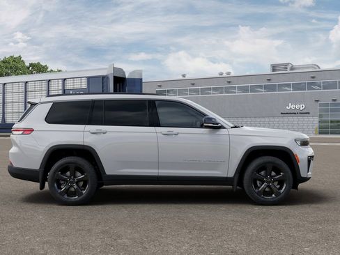 New 2026 Jeep Grand Cherokee L Limited w/ Limited Altitude Package AWD/4WD image 21