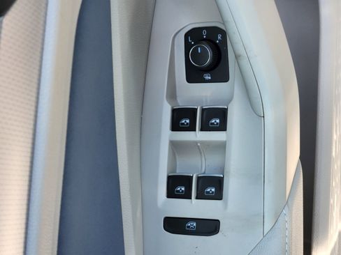 New 2025 Volkswagen Jetta SE image 18