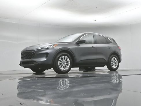 Used 2022 Ford Escape SE FWD image 41