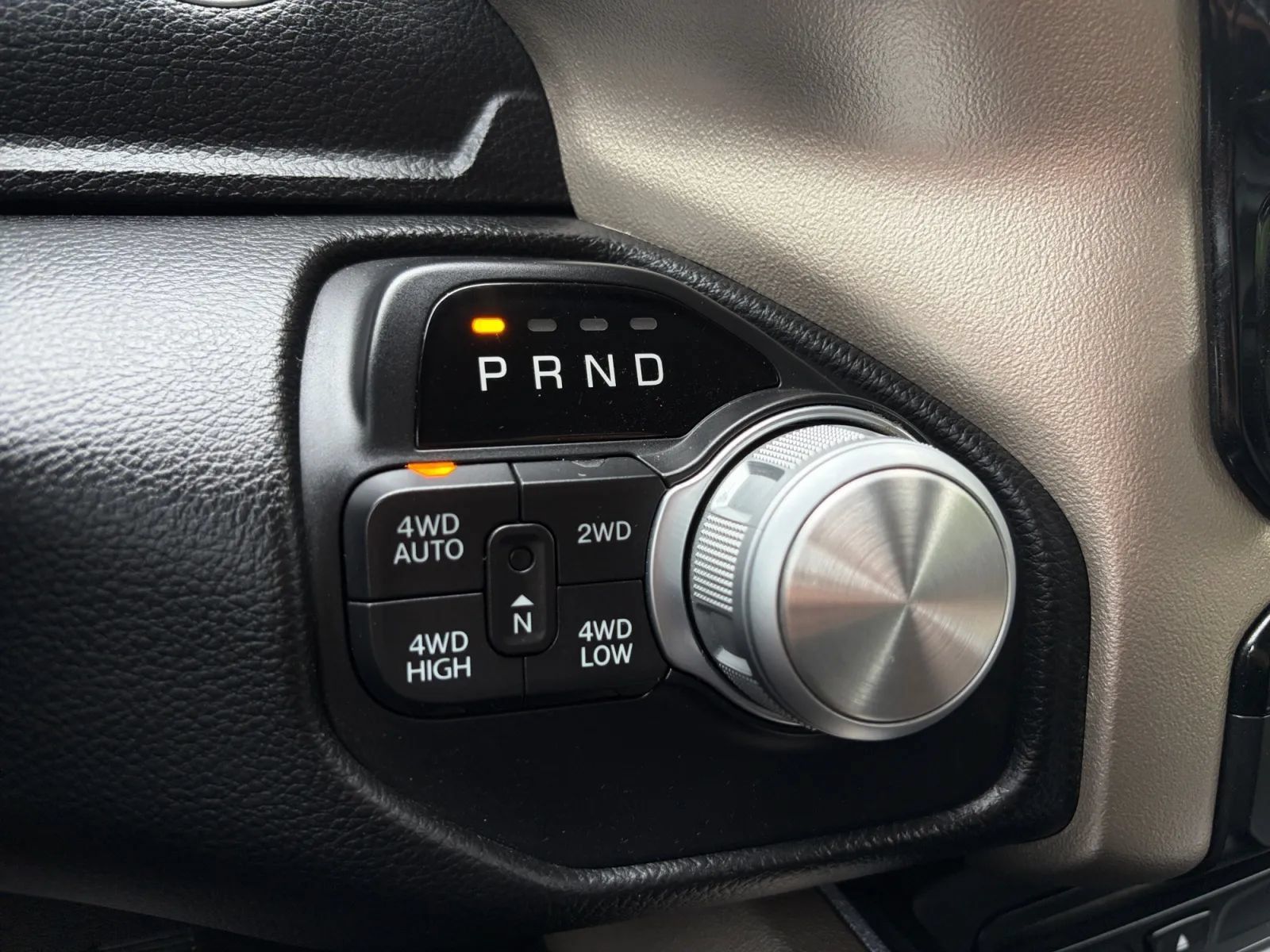 Used 2019 RAM 1500 Laramie AWD/4WD image 27