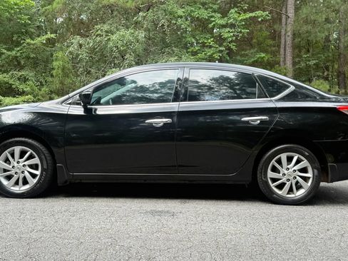 Used 2015 Nissan Sentra SV w/ Style Package FWD image 8