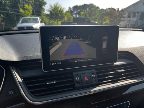 Used 2018 Audi Q5 2.0T Premium Plus w/ Premium Plus Package image 35