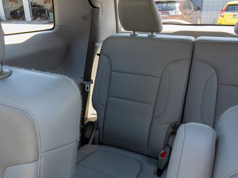 Used 2019 GMC Acadia SLT w/ LPO, Cargo Package FWD image 40