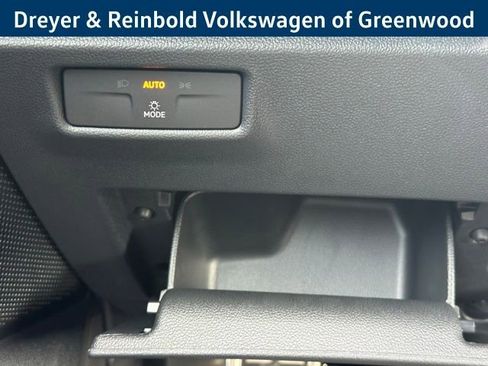 New 2026 Volkswagen Tiguan SE R-Line image 18