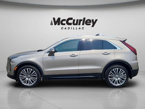 Certified 2025 Cadillac XT4 Premium Luxury w/ Technology Package AWD/4WD image 4
