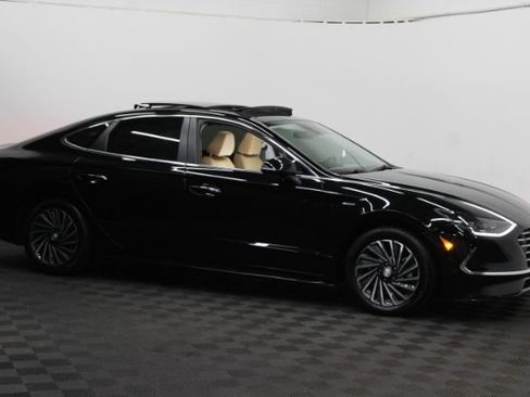 Used 2023 Hyundai Sonata Limited w/ Cargo Package image 3