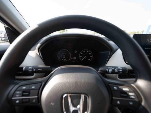 New 2026 Honda HR-V LX image 15