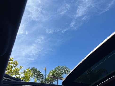 Used 2023 Audi SQ7 Prestige image 10